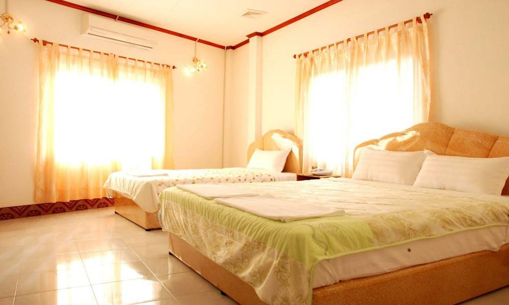 Mekong Sunshine Hotel Виентиане Екстериор снимка